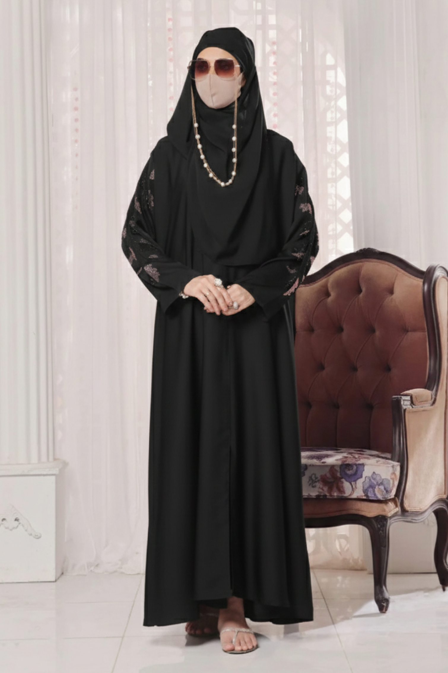 Black-Leaf-Abaya
