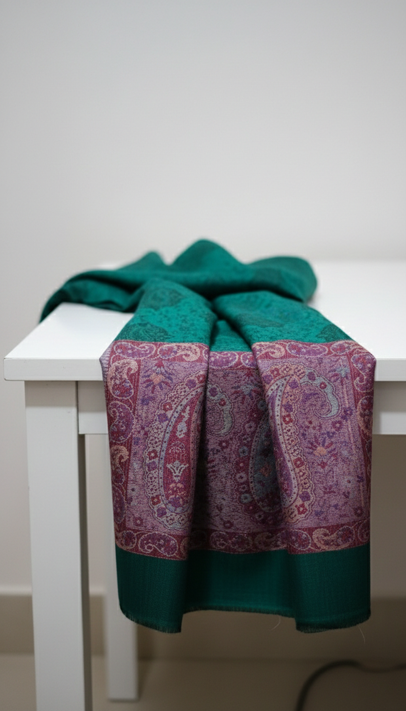 Green-Jhalar-Palla-Stole-For-Women