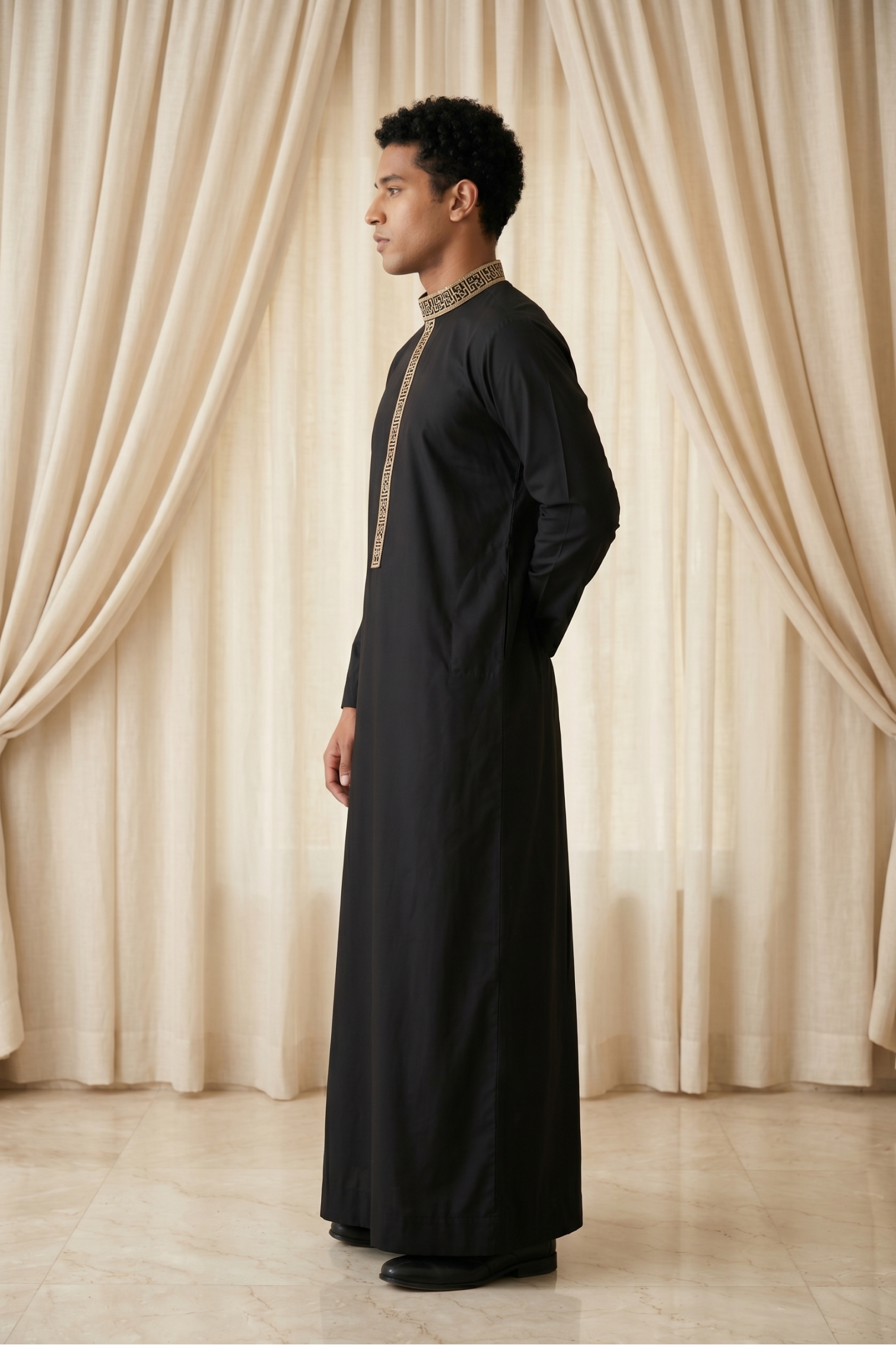 Collar Thobe - Black
