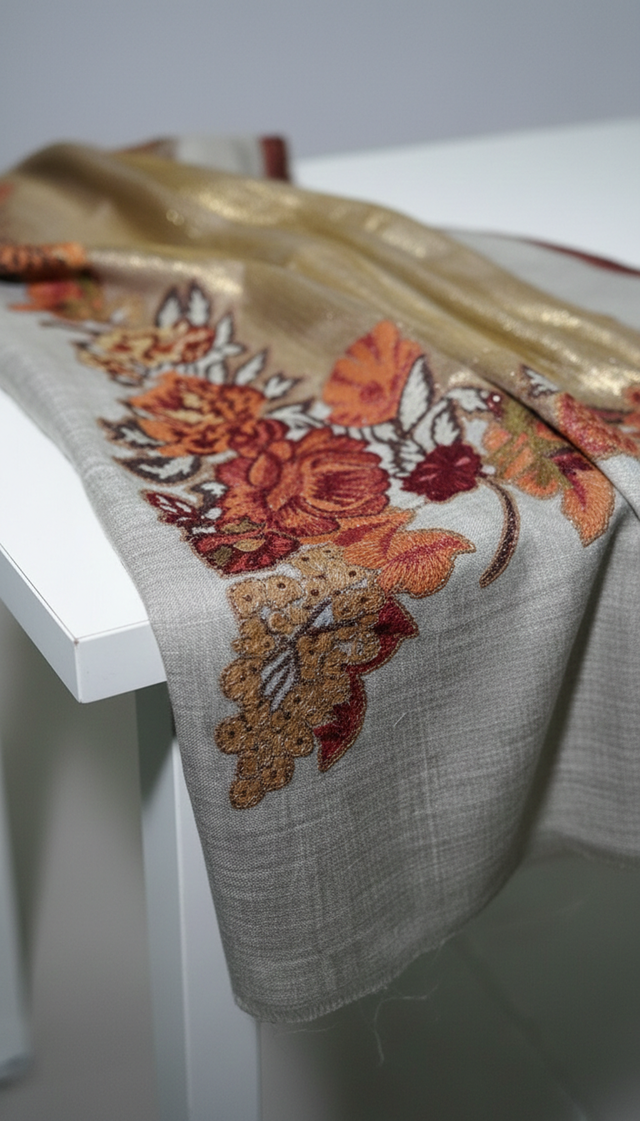 M.L Gulab Border Stole