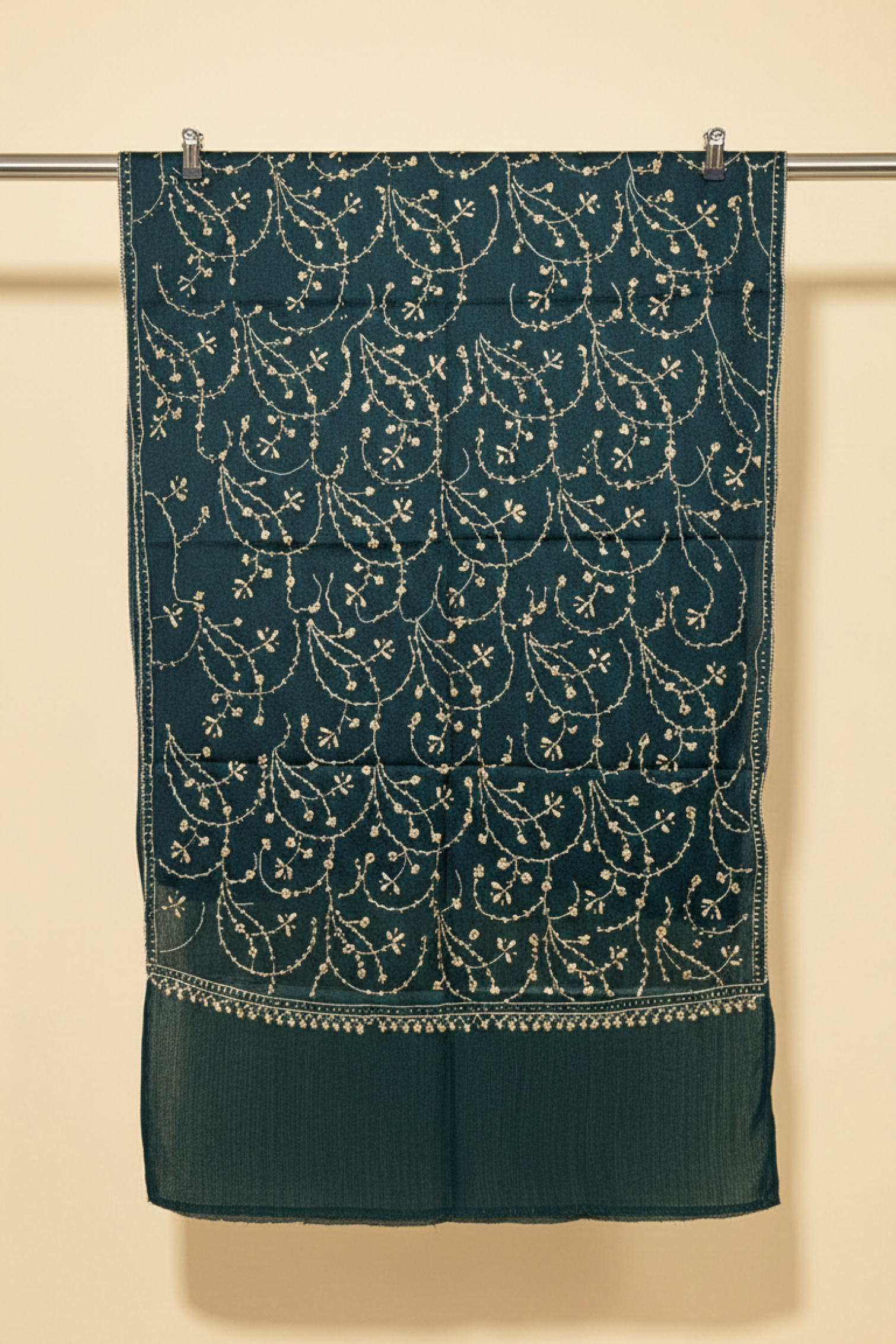 M.L Jaal Stole