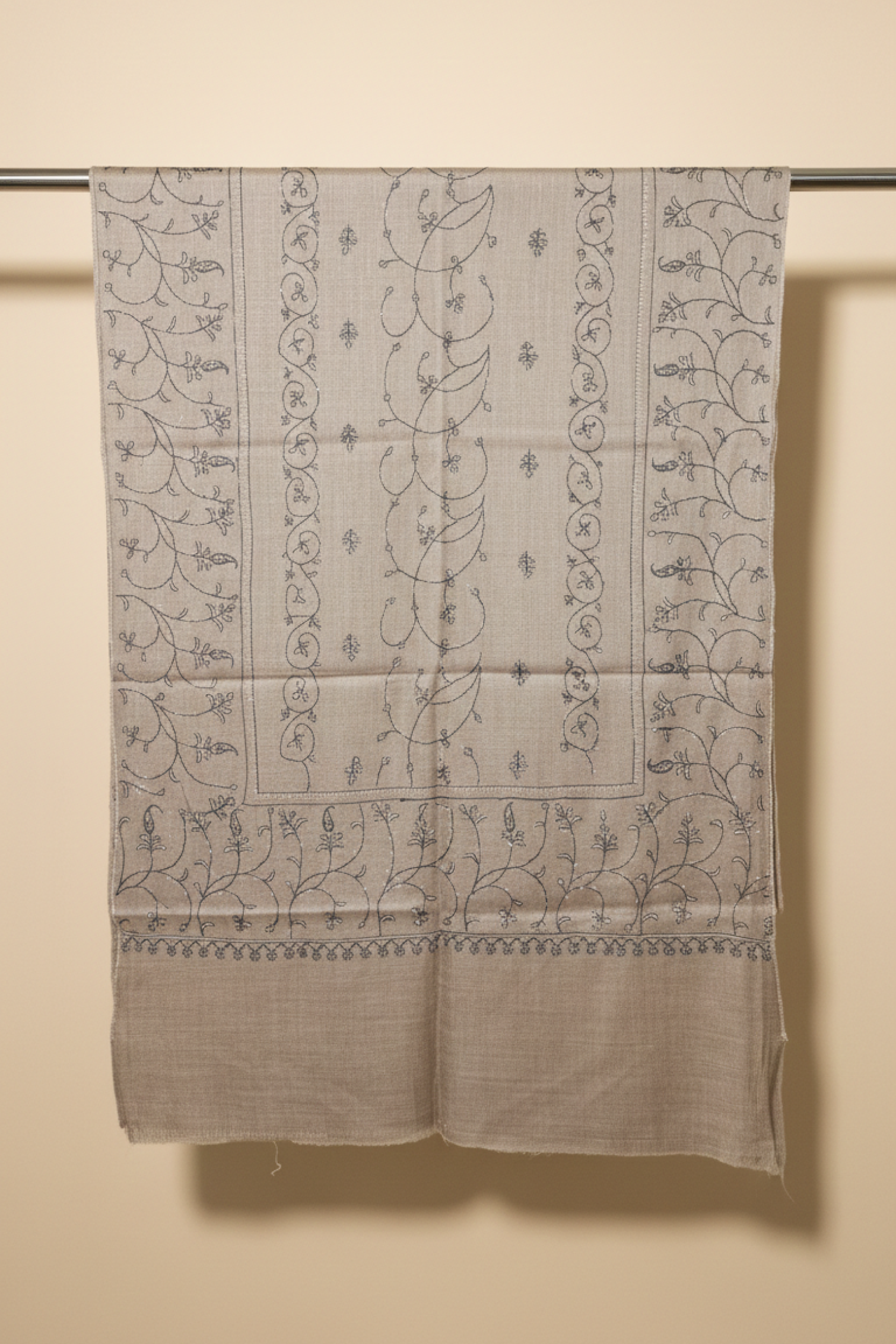 M.L Jaal Stole