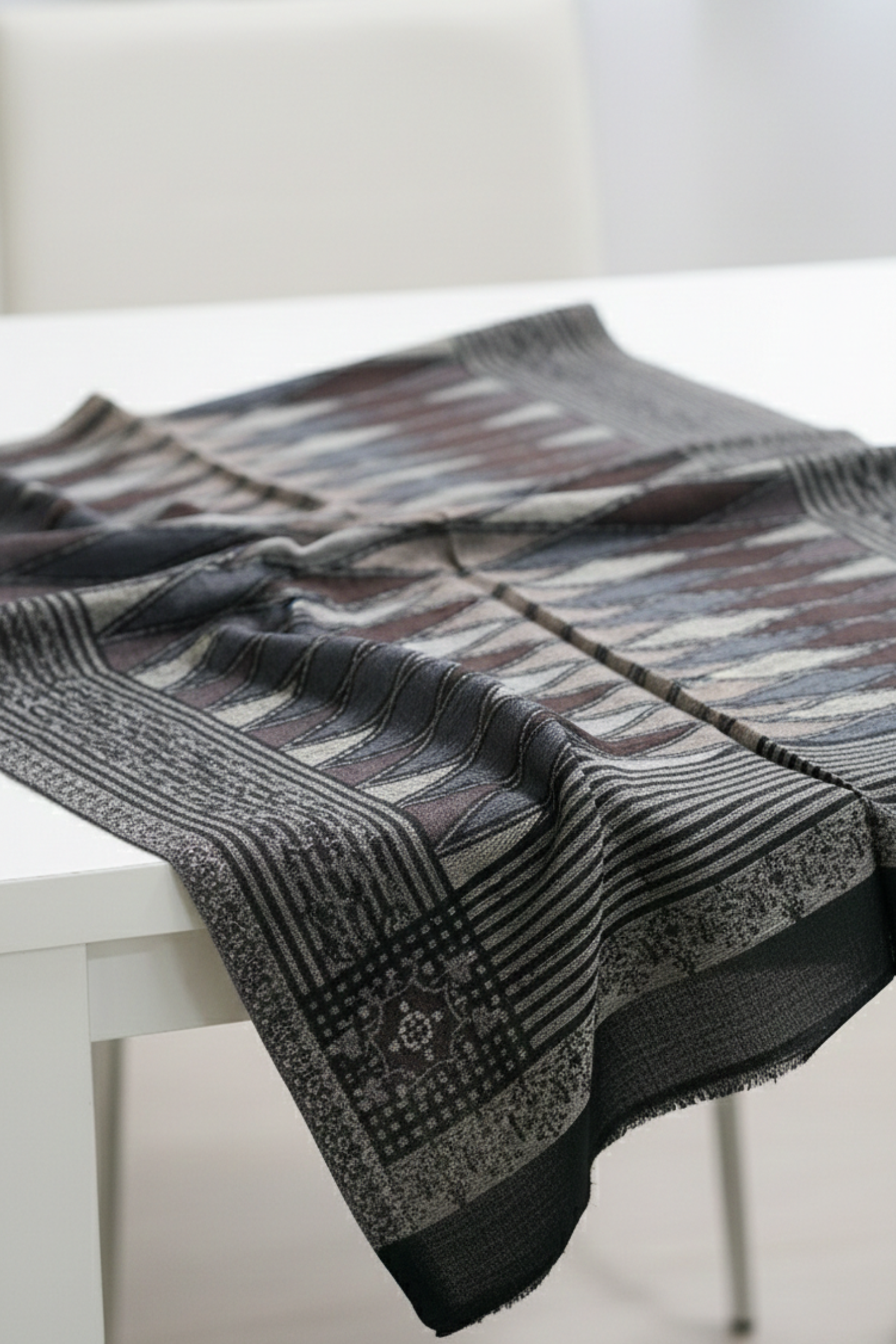 New-Kani-Stole-E-Black