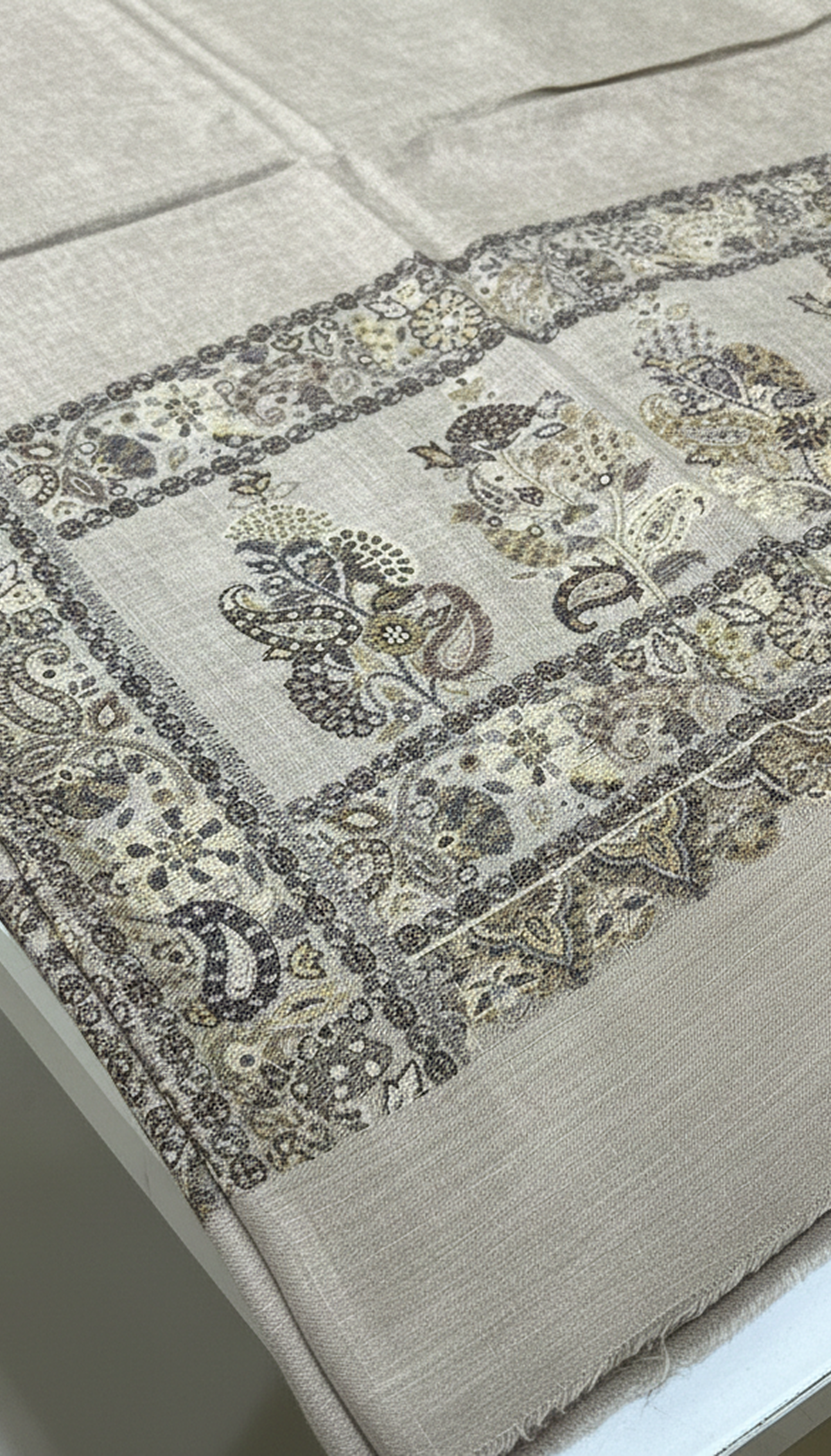 Shahi Palla Shawl
