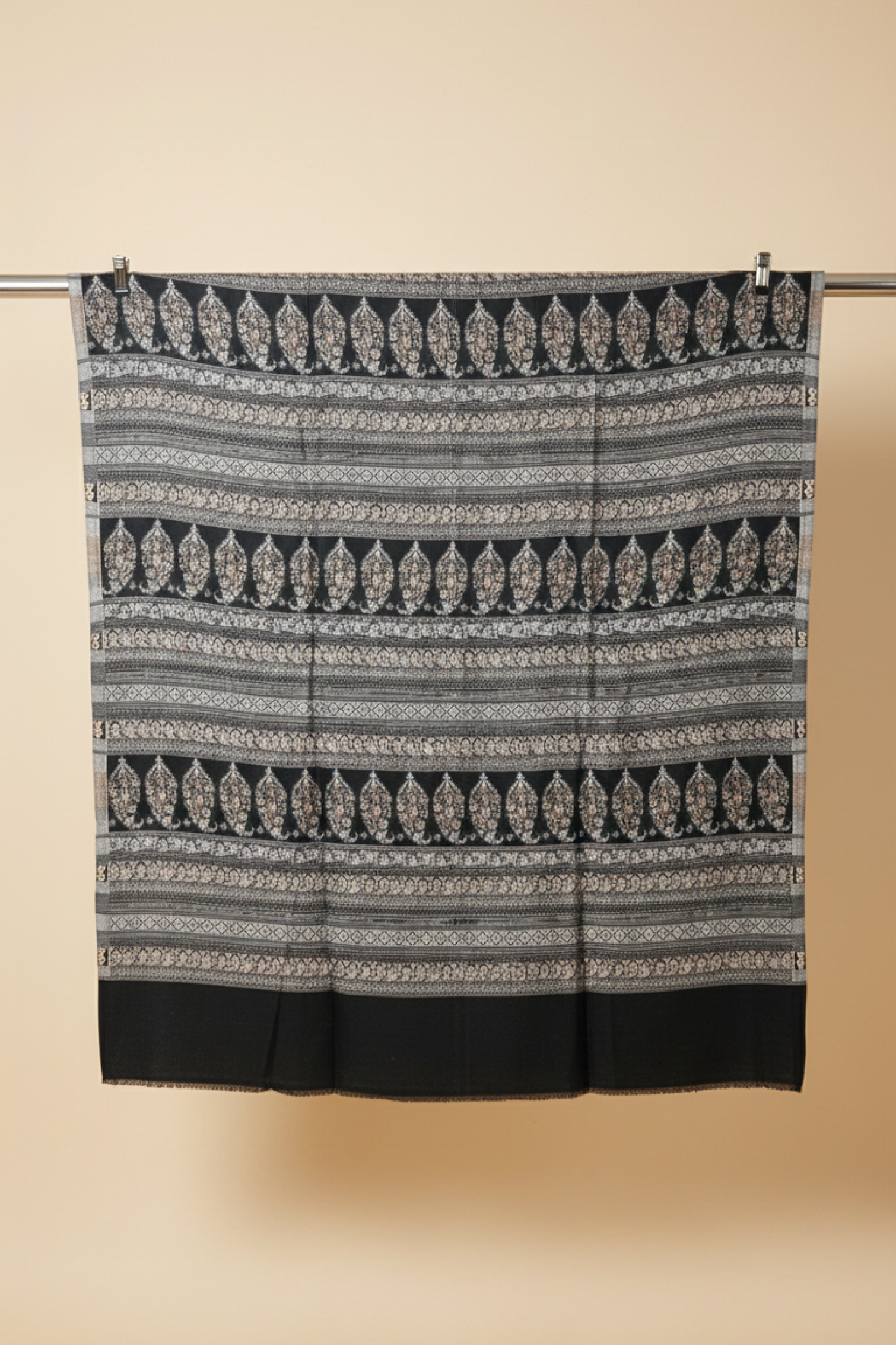 Stripe-Kani-Shawl-Black