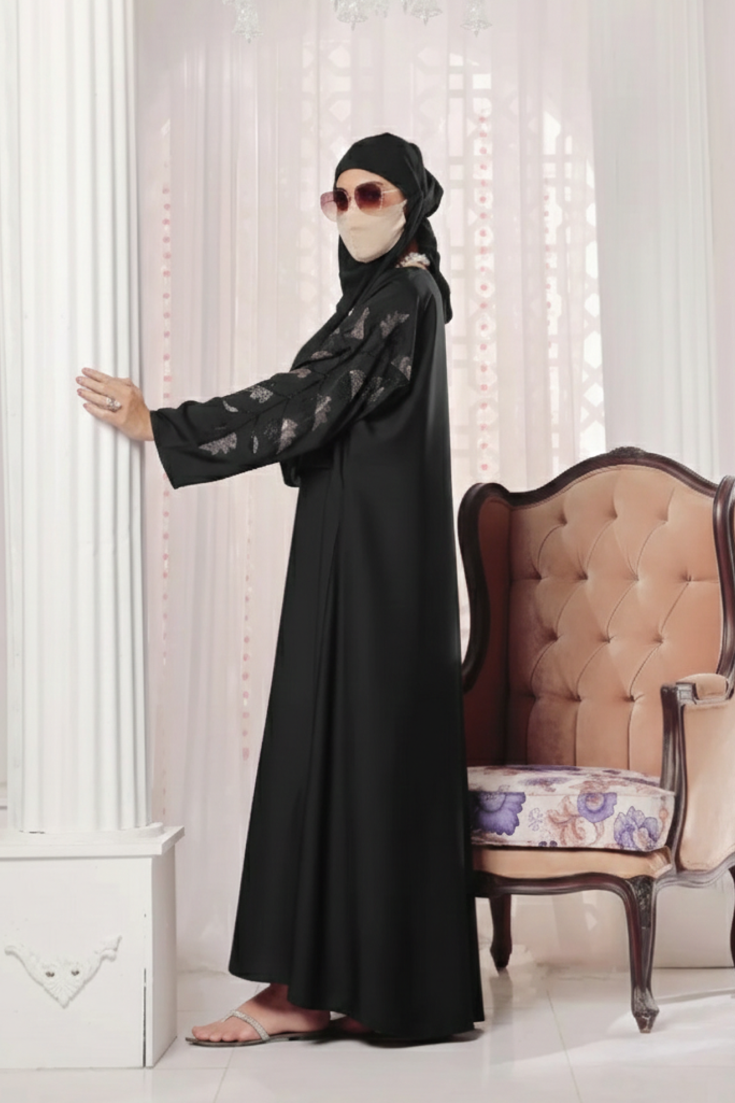 Stylish-Black-Leaf-Abaya